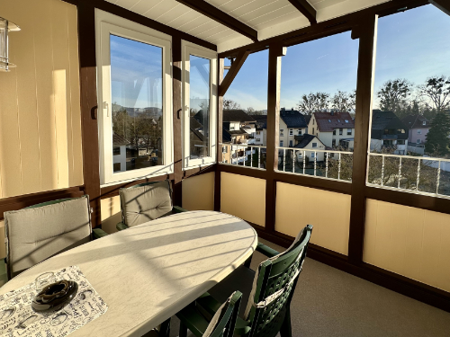 Überdachter Balkon mit Gartenblick – Ferienwohnung 2 Rinteln